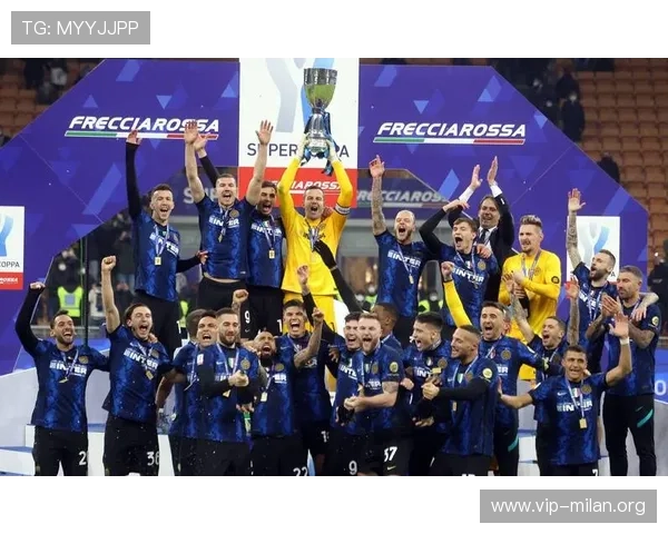 在米兰官方网站查阅球队阵容、伤病情况及战术分析，提升你的足球知识水平